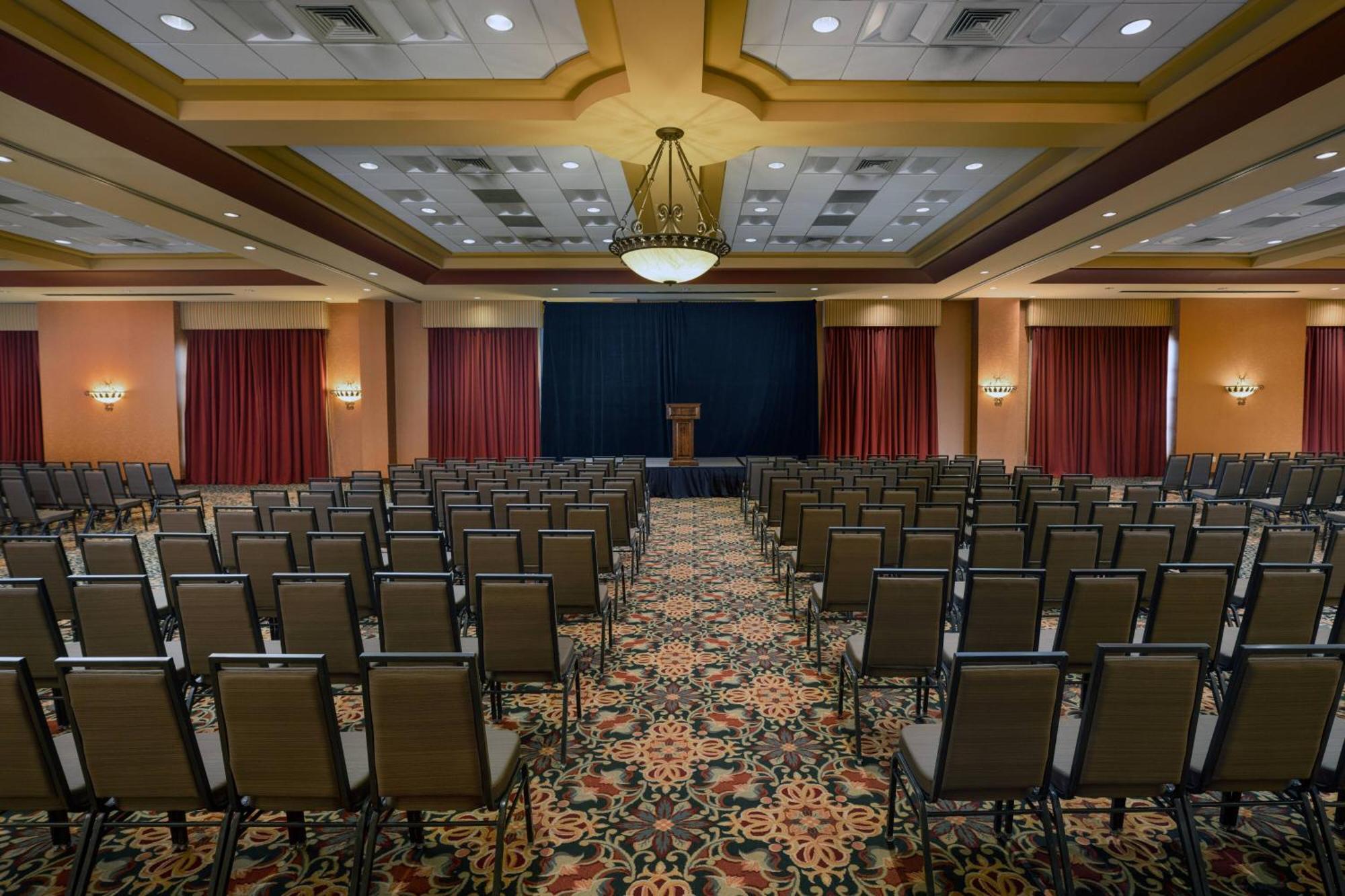 Renaissance Tulsa Hotel & Convention Center Экстерьер фото