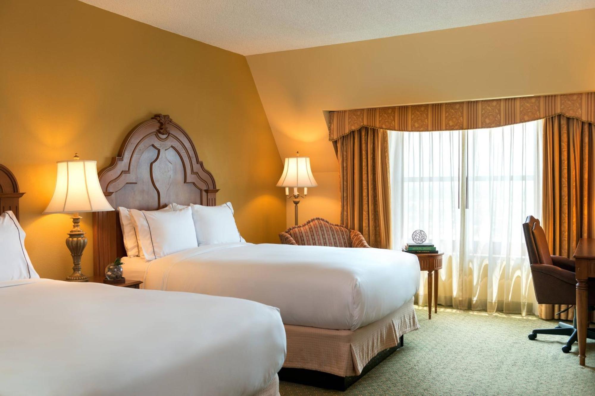 Renaissance Tulsa Hotel & Convention Center Экстерьер фото